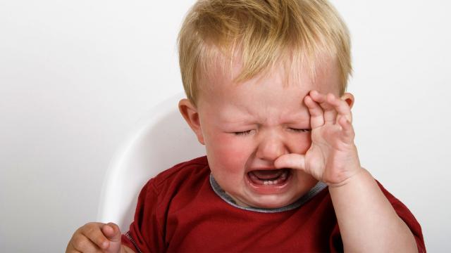 Είναι σωστό να αφήνω το παιδί μου να κλαίει μέχρι να σταματήσει;